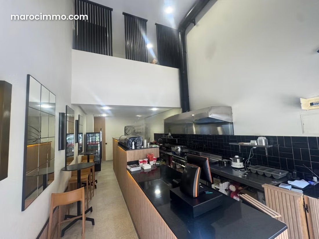 Local commercial 74 m² avec terrasse, Guéliz, Marrakech — Marrakech