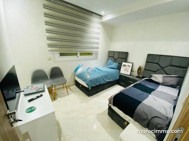Bel appartement meublé à vendre dans un complexe résidentiel fermé avec piscine commune à el ghandouri malabata — 2