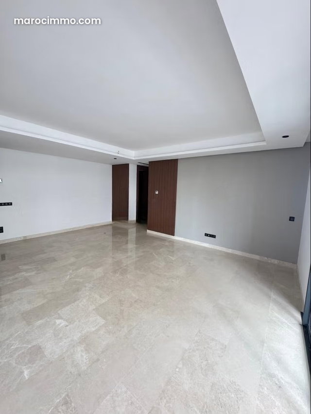 À saisir CFC. Superbe appartement au 11ᵉ étage avec vue dégagée — 2