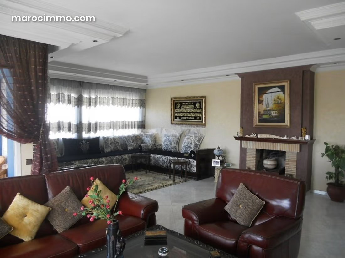 Furnished 160 sqm Apartment, 3 Bedrooms, Palmier, Casablanca — Casablanca