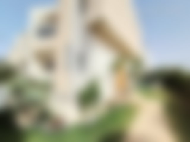 Villa 380 m² avec piscine et 3 façades à Dar Bouazza — 2