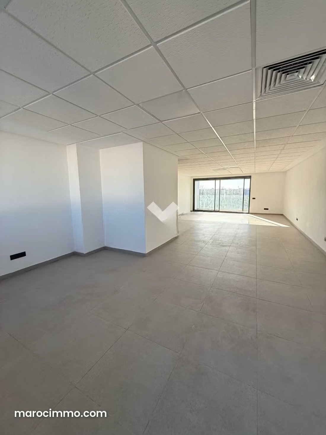 Bureau lumineux 79 m² à louer Ferme Bretonne Casablanca — Casablanca