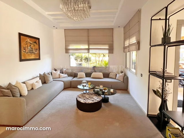Vente magnifique villa 4chambres avec piscine résidence fermée, Bouskoura — 2