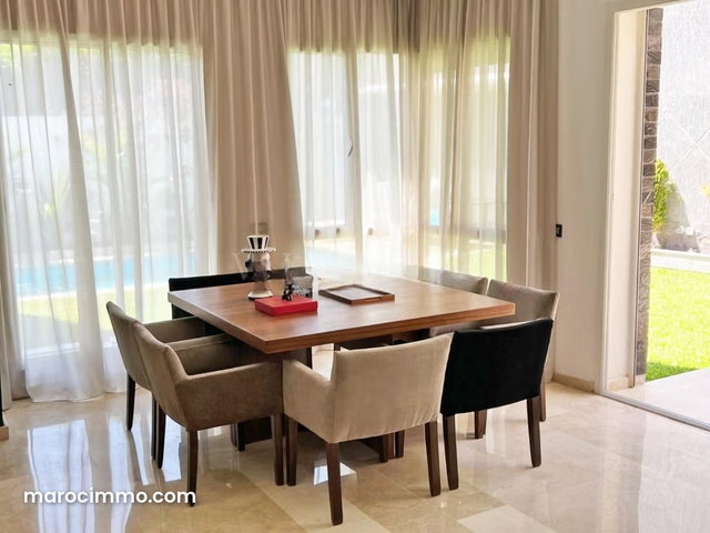 Vente magnifique villa 4chambres avec piscine résidence fermée, Bouskoura — 5