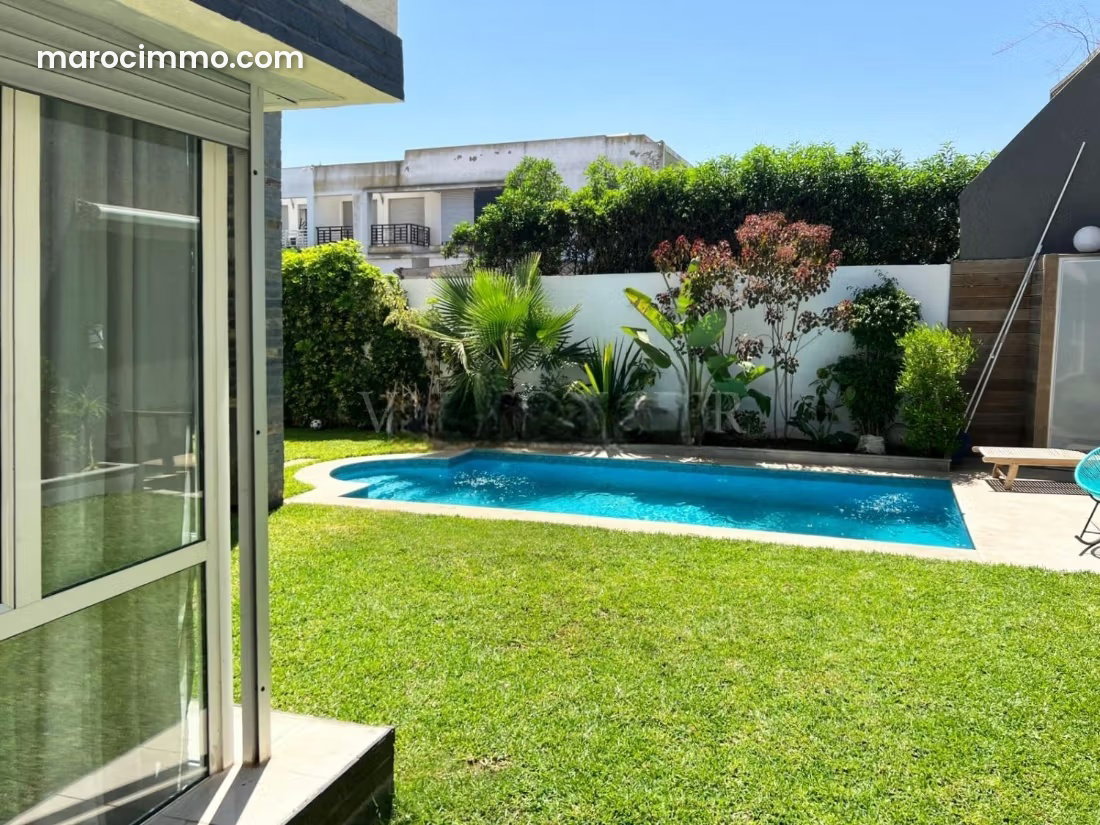 Villa 480 m² avec piscine, Bouskoura centre — Bouskoura