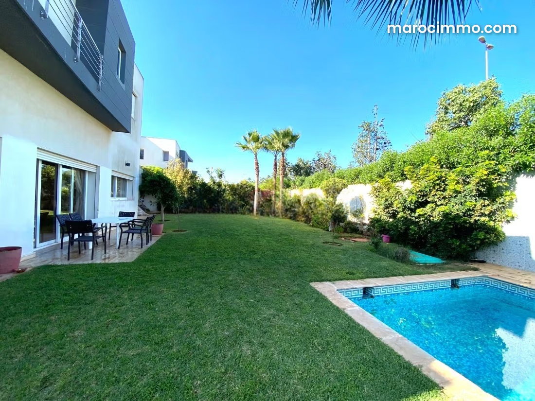 4-Bedroom Villa with Swimming Pool, Bouskoura Town Centre — Bouskoura