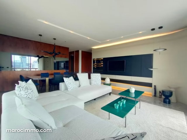 T4 meublé de 205m² – 3 chambres — 2