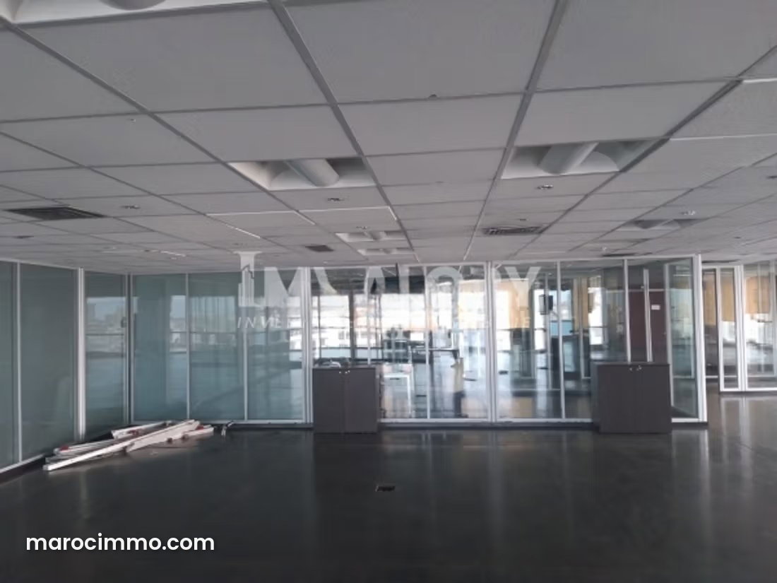 600 m² Commercial Space in Maarif, Casablanca, with Open Views — Casablanca
