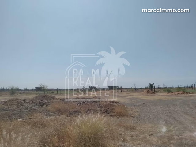 Lot terrain a vendre plein sud front golf — 2