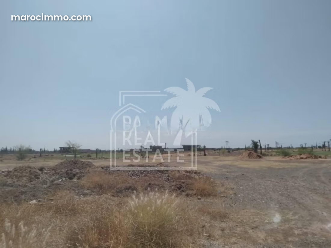 Terrain 2150 m² premier rang golf, Route d'Ourika, Marrakech — Marrakech