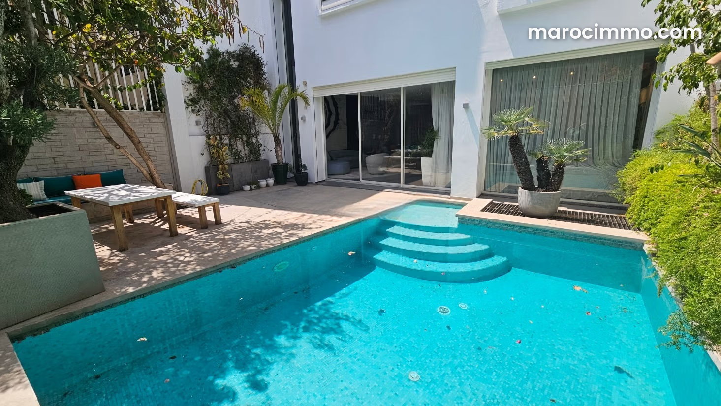 Villa haut standing avec piscine à Aïn Chock, Casablanca — Casablanca