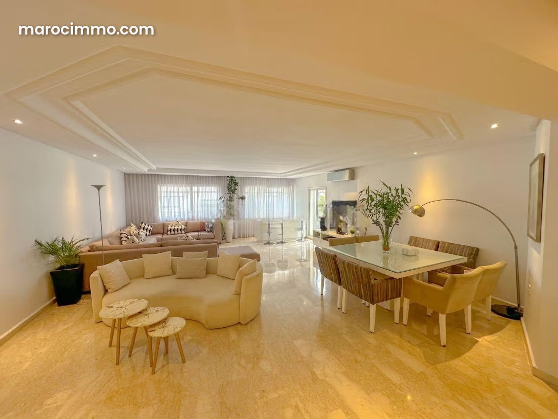 Appartement meublé à louer à Racine, Casablanca, avec terrasse — Casablanca