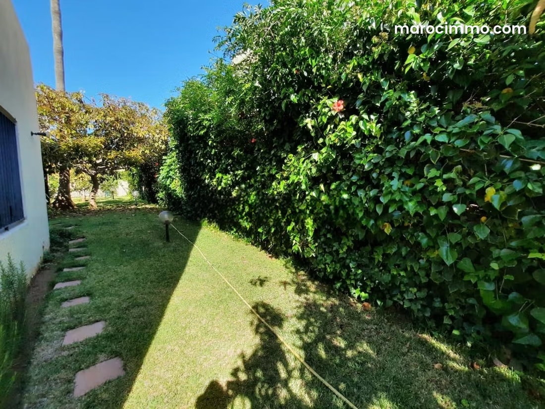 300 m² Villa, 4 Bedrooms with Garden, Riyad, Rabat — Rabat