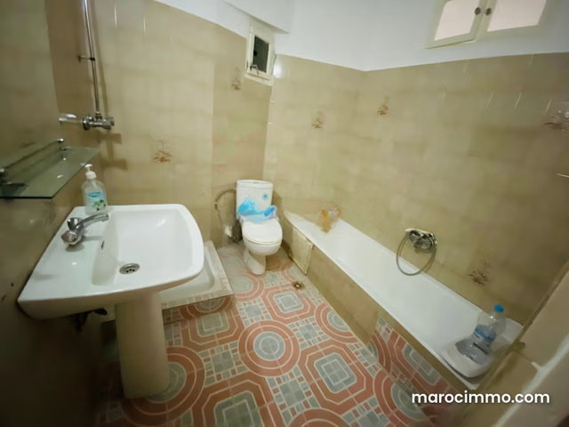 À VENDRE – Appartement en plein centre ville de Tanger — 2