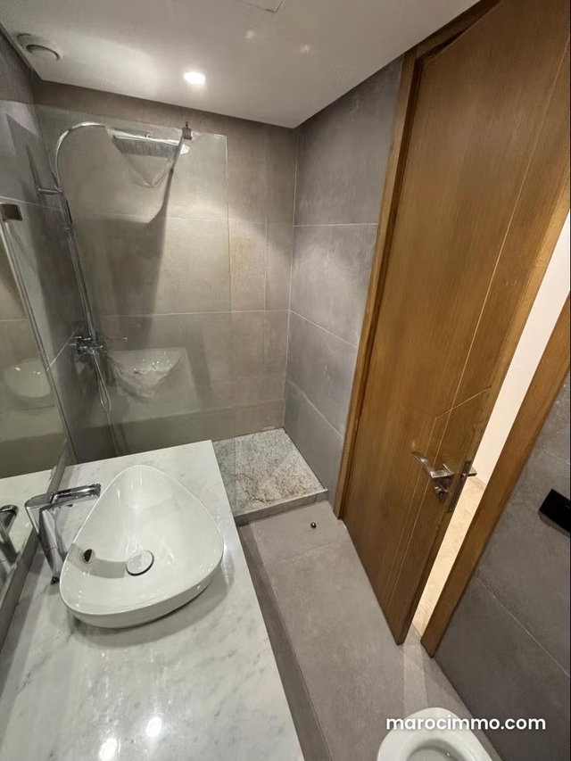 Très bel appartement familial à la location vide neuf jamais habité — 4