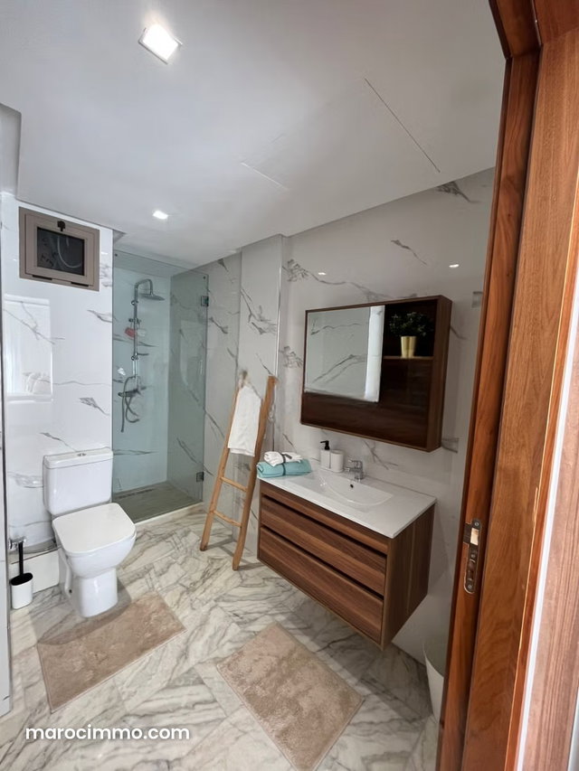 Magnifique penthouse à louer Meublé — 3