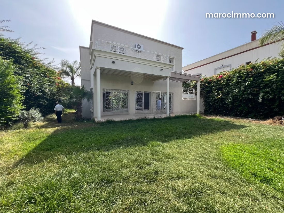 625 m² Villa, 5 Bedrooms with Garden, California, Casablanca — Casablanca