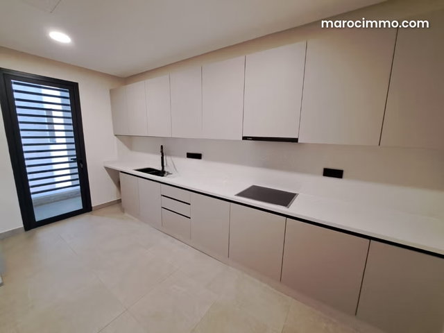 Sans vis à vis, appartement en location à Souissi — 4
