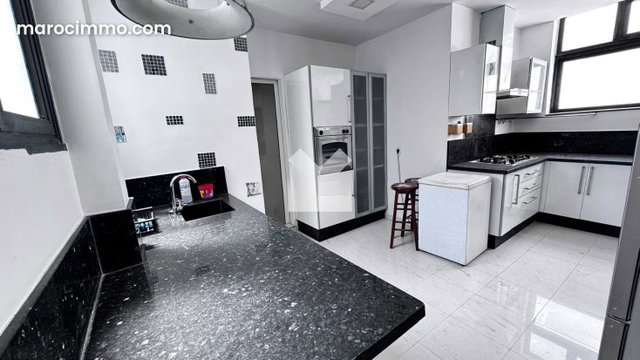 Appartement à Vendre de 188.0 m² à Casablanca, Maarif — 4