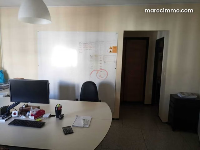 Vente Bureau à quartier des hôpitaux — 5
