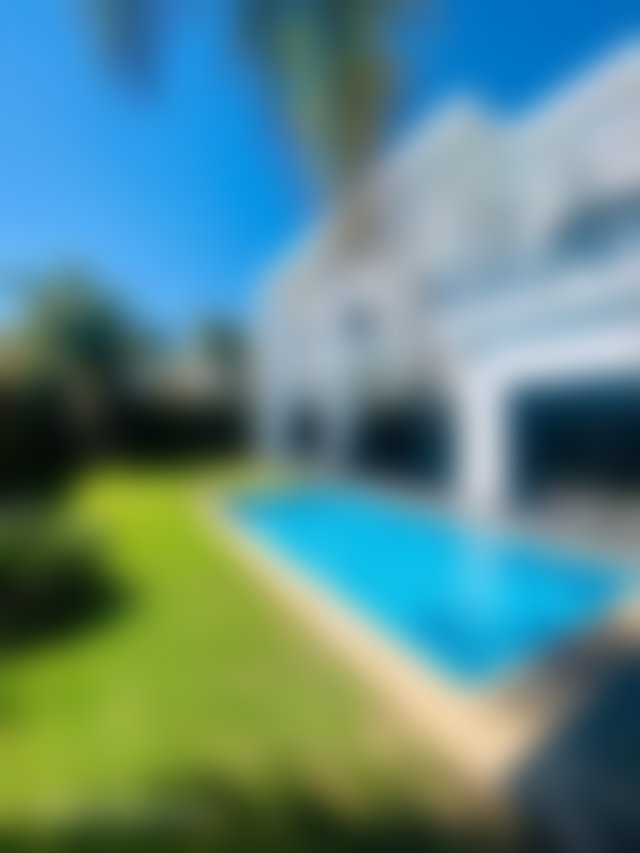فيلا مفروشة فاخرة للإيجار بالمدينة الخضراء بوسكورة — 2