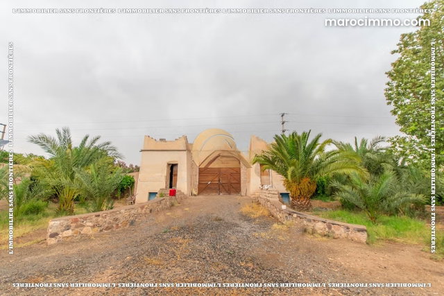 Villa à vendre à Route d’Amizmiz km 40, Marrakech — 2 piscines — 260 m² — 2