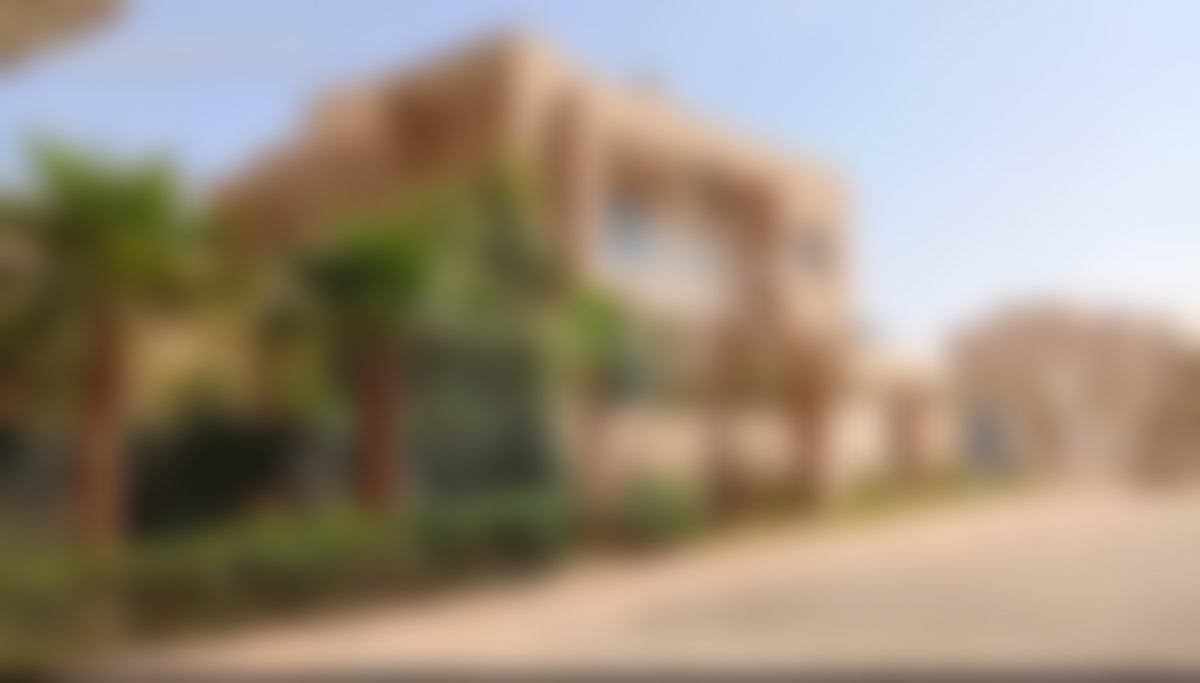 فيلا جديدة فاخرة بحديقة ومسبح على طريق تحناوت بمراكش