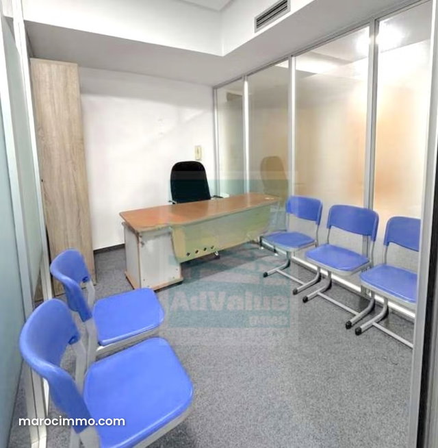 DL. 966: Plateau bureau équipé à Abdelmoumen — 5