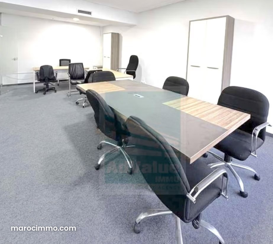 Bureau 90 m², Quartier des Hôpitaux, Casablanca, dernier étage — Casablanca