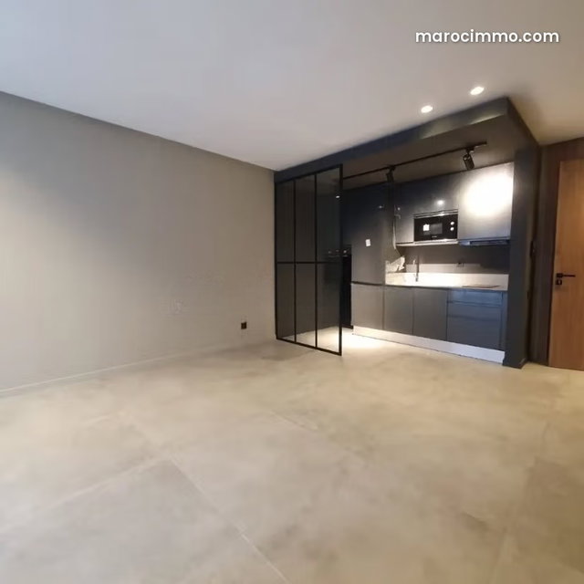 Gauthier / Studio Video 50m2 Beautiful Finishes — 3