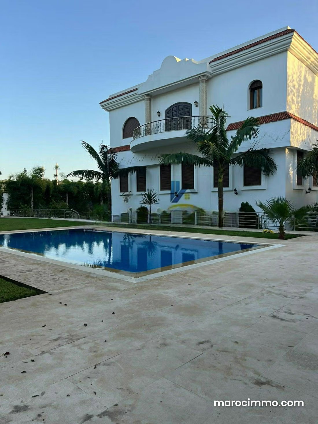 Villa 2000 m² avec piscine, quartier Du Golf, Tanger — Tanger