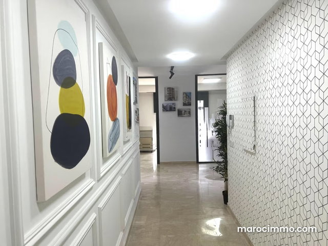Bureau équipé de 74m2 sur bd Ghandi — 2