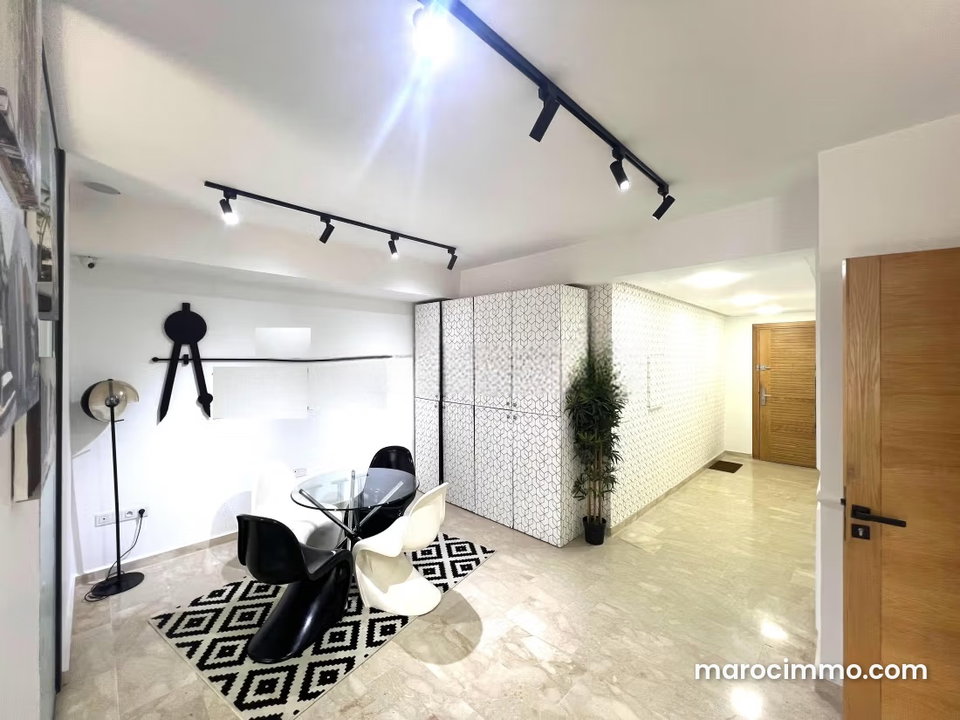 Bureau équipé de 74m2 sur bd Ghandi
