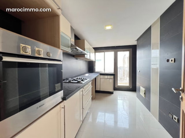 Apartment for rent 3 bedrooms terrace balcony — 3