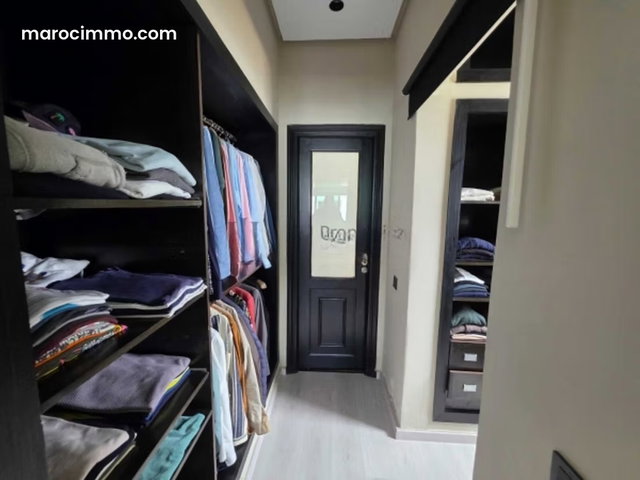 Villa t5 vide de 490m² – 4 chambres – piscine — 2