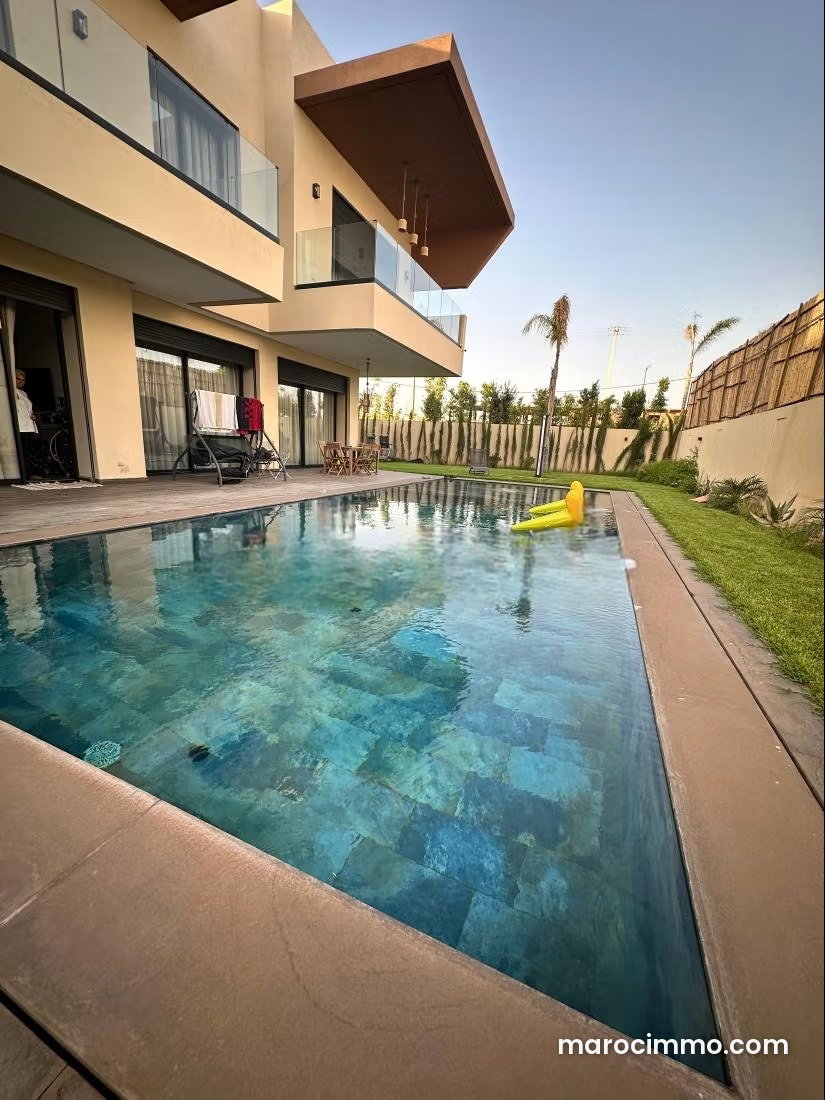 800 sqm Furnished Villa with Swimming Pool, Tahanaoute Road, Marrakech — Marrakesh