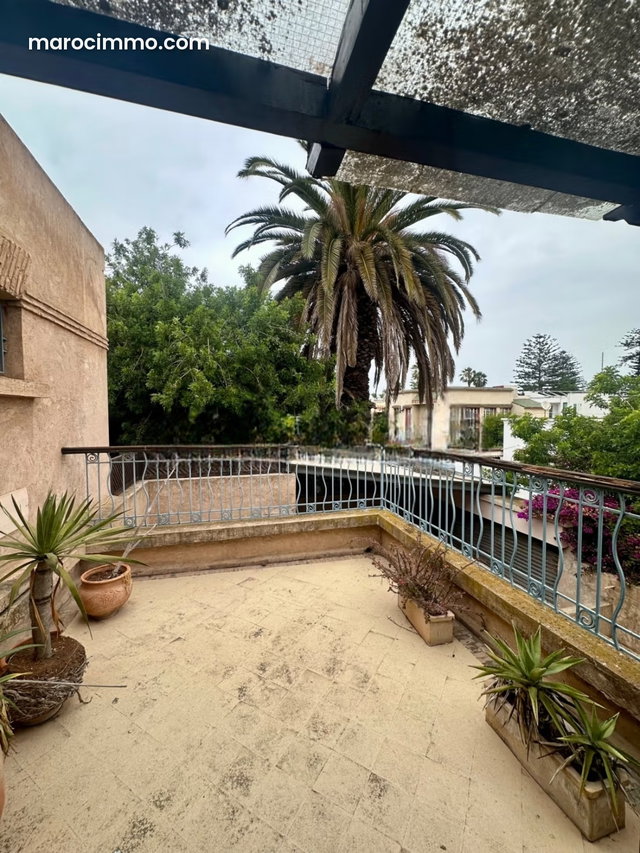 Exceptional 519 m² Atypical Villa for Sale — 2