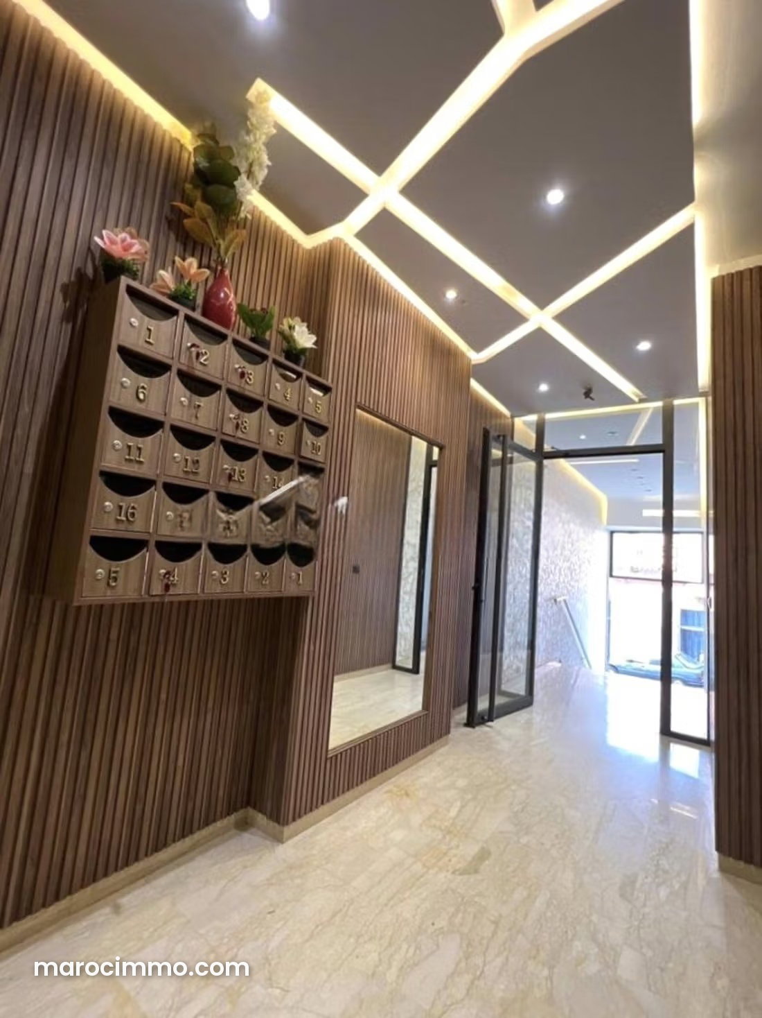 Studio neuf avec terrasse, Oasis, Casablanca à louer — Casablanca