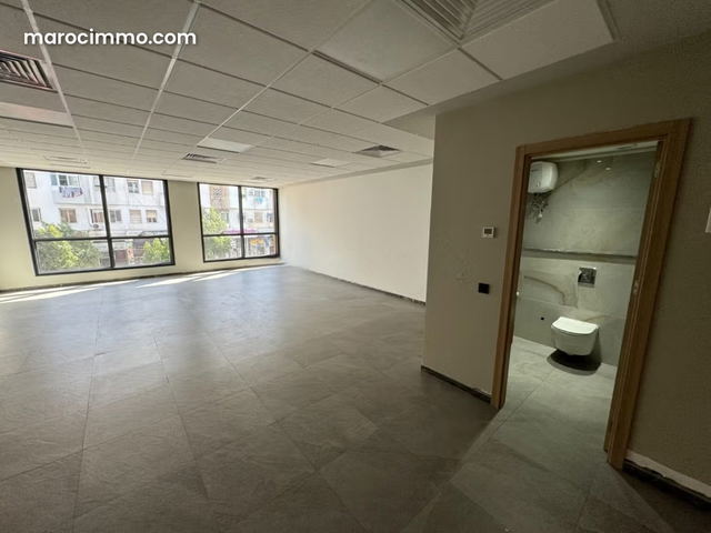 En plein bd bureau pour location de 74 m² — Casablanca