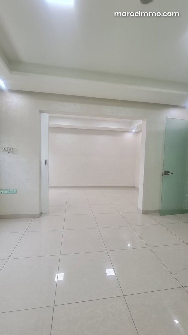 Bureau en location sur grande avenue Agdal — 2