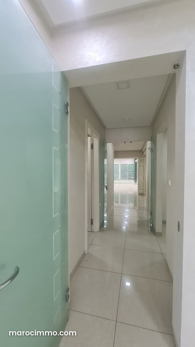 Bureau en location sur grande avenue Agdal — 3