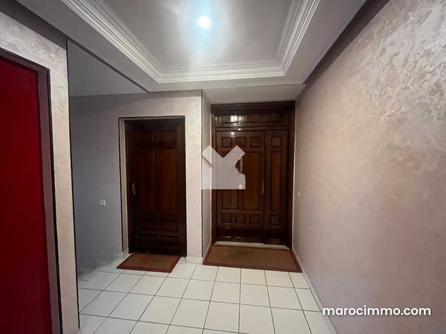 Appartement à Vendre de 538.0 m² à Casablanca, Racine — 2