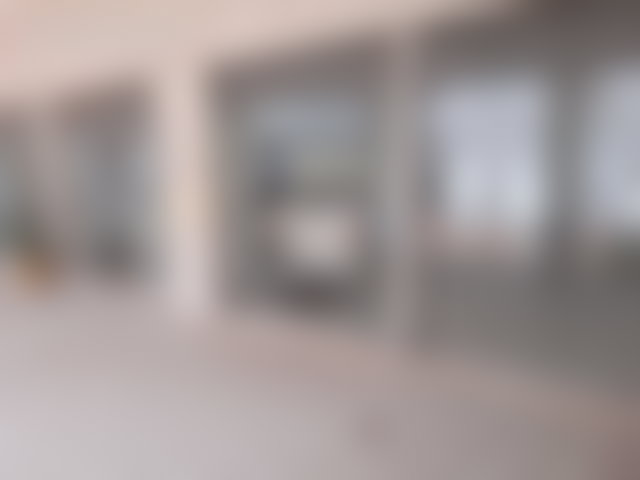 محل تجاري بواجهة مزدوجة وترّاس واسع بحي بالميي في الدار البيضاء — 3