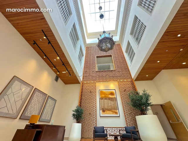 Appartement Meublé, de luxe avec Balcon – à louer — 2
