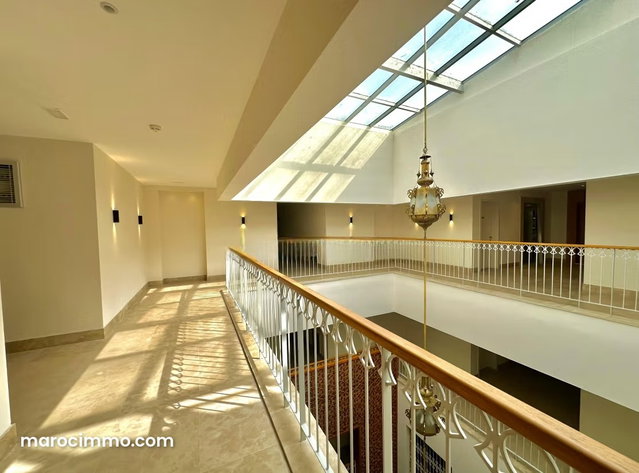 Appartement Meublé, de luxe avec Balcon – à louer — 4
