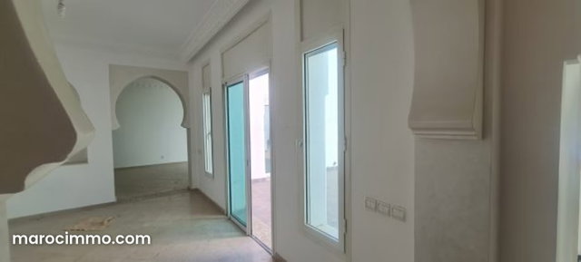 A LOUER Villa avec jardin privé sans vis a vis résidence avec piscine Vue mer — 5