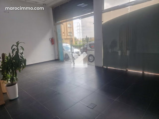 Local commercial à Vendre de 83.0 m² à Casablanca, Mandarouna — 2