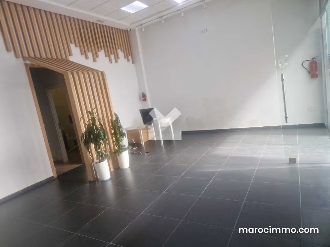 83 sqm commercial premises for sale in Mandarona, Casablanca — Casablanca