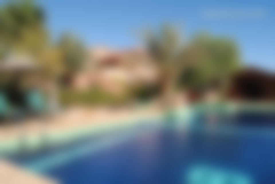 13-bedroom guesthouse with lake views, Ouarzazate