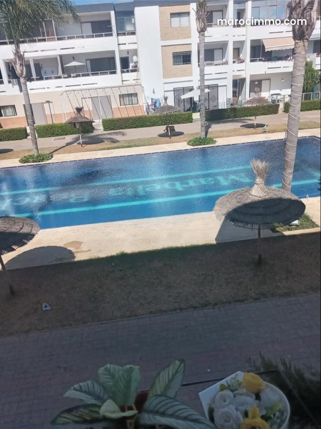 A vendre un joli appartement meublé avec piscine — 2
